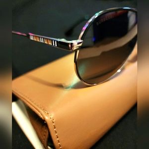 Burberry B 3122 1005/T3 Authentic Sunglasses. Accessories included!